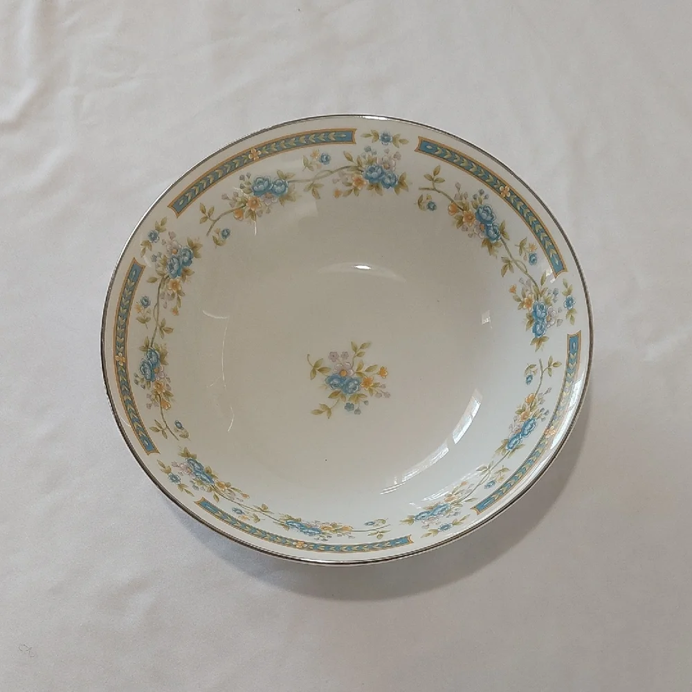 Elegant Floral Porcelain Bowl